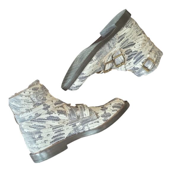 John Fluevog Modvogs Darin Boots Snake Print Leather Buckle Booties Women's US 6 - Picture 9 of 12